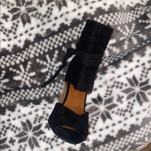 Black Open Toe Ankle Heels - Picture 5 of 6